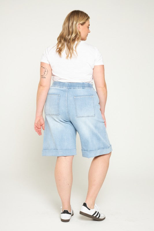 The Basset Cuffed Hem Short in Light Blue